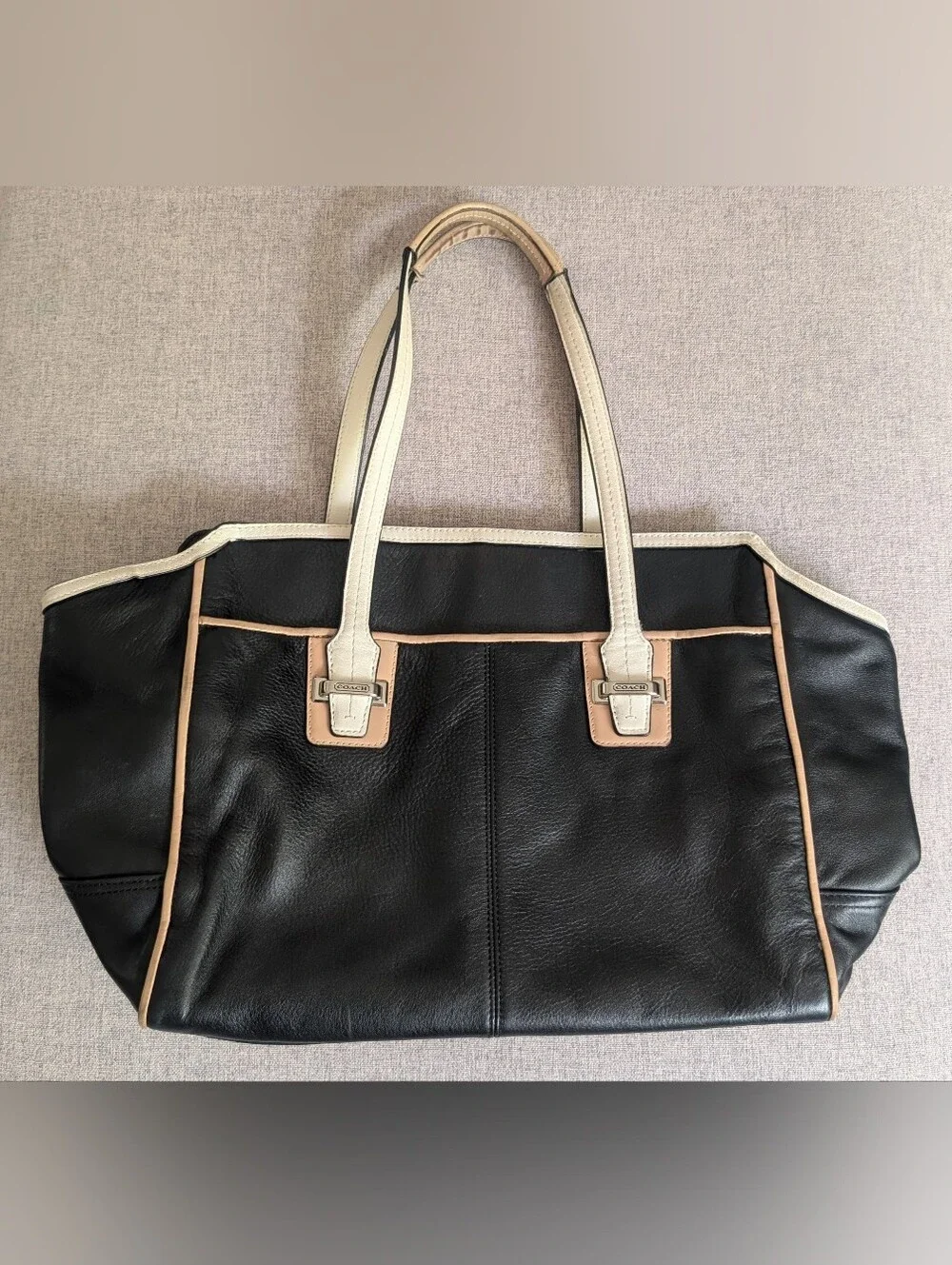 Authentic COACH Taylor Spectator Leather Carryall Tote F26132 Black/Ivory/Tan